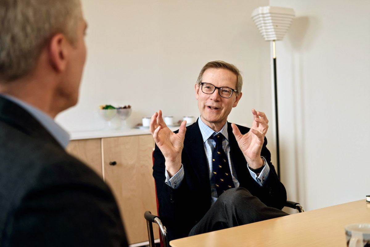 Mellanstort är vackert – diskussion med Philip Aminoff