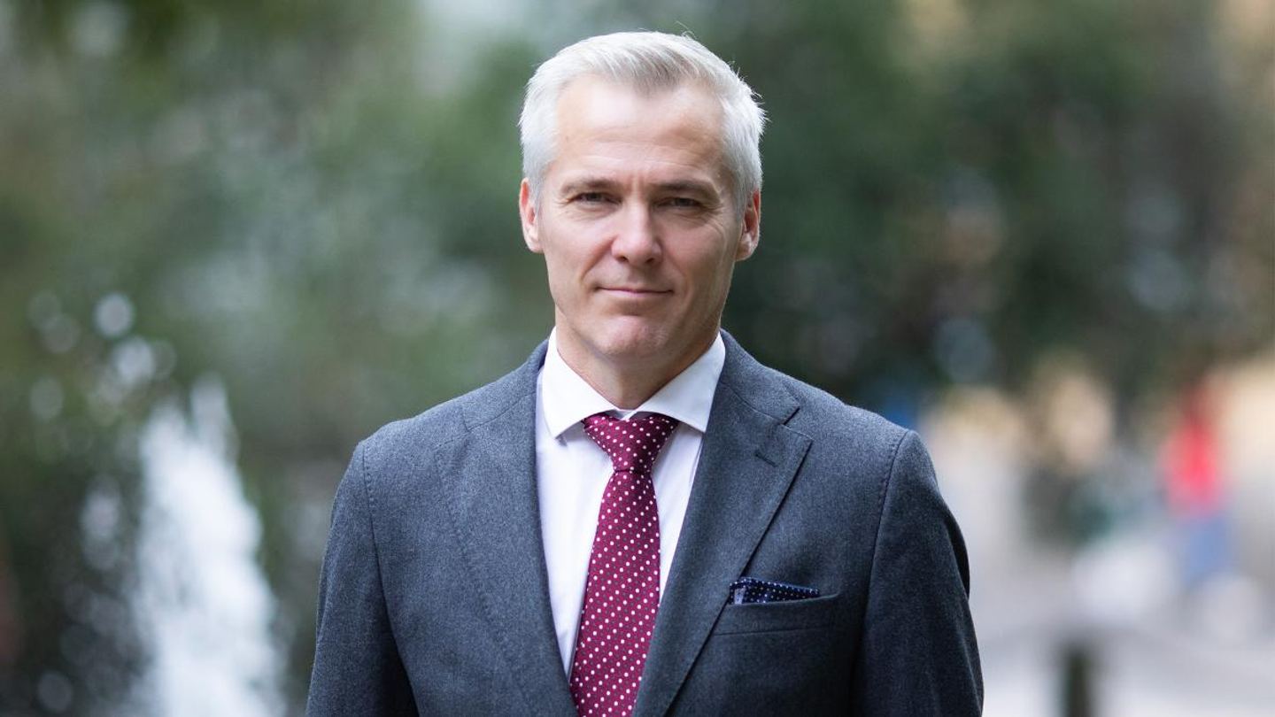 Minister Adlercreutz besöker universitet för att tala om de olika möjligheterna att arbeta i EU