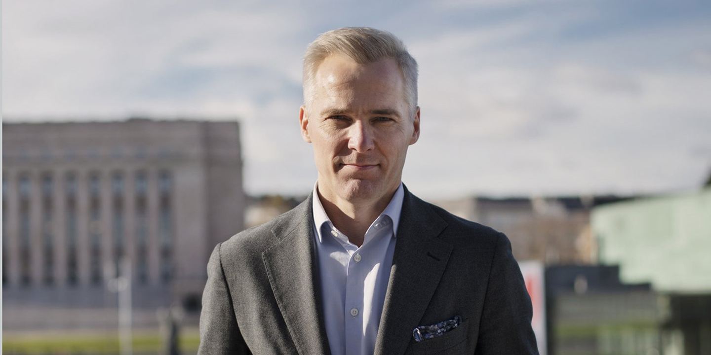 Adlercreutz puoluekokouksessa: EU-politiikkamme ei voi olla hallitus-oppositio-kysymys