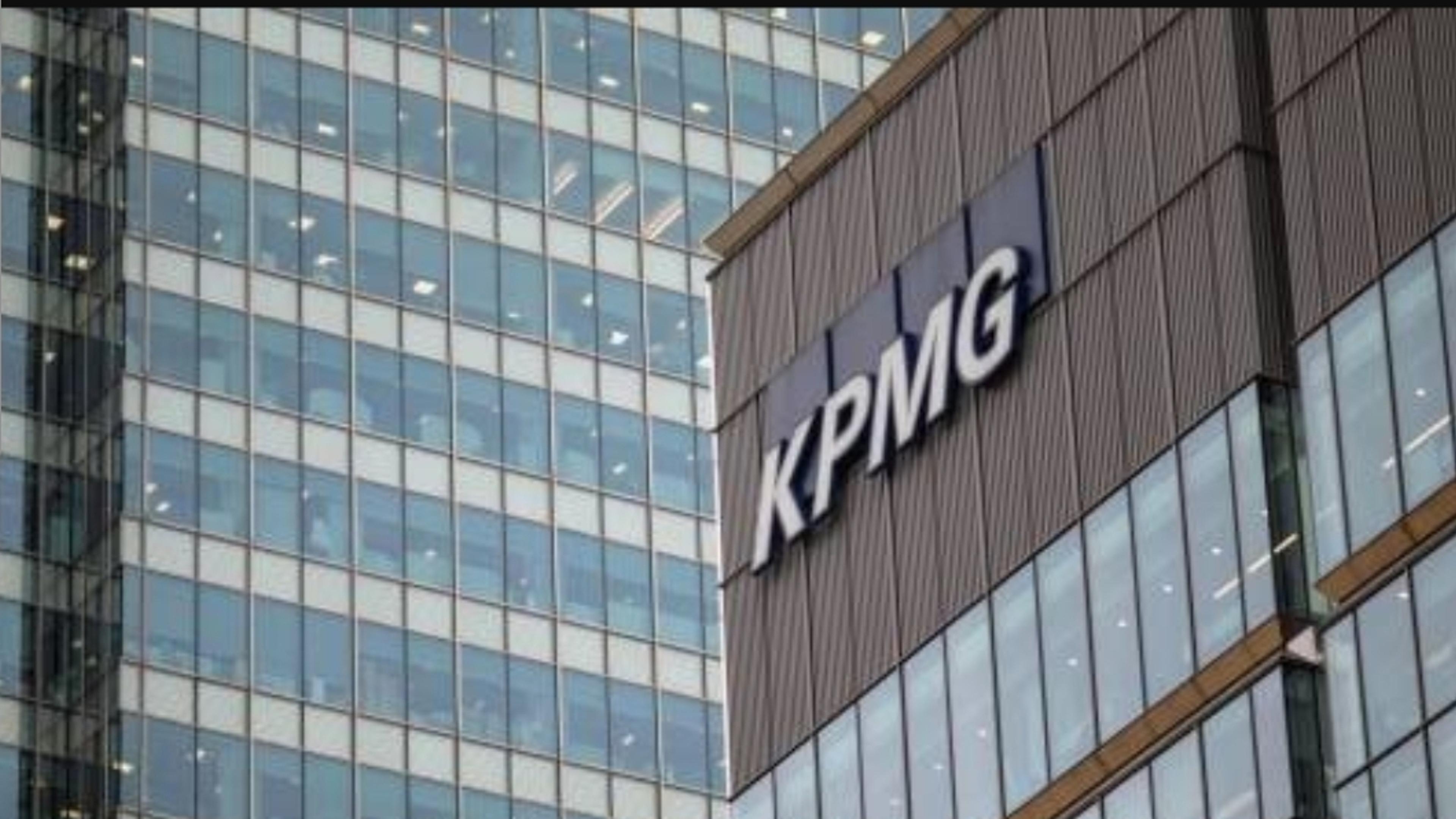 KPMG top partners quit in wake of WhatsApp row