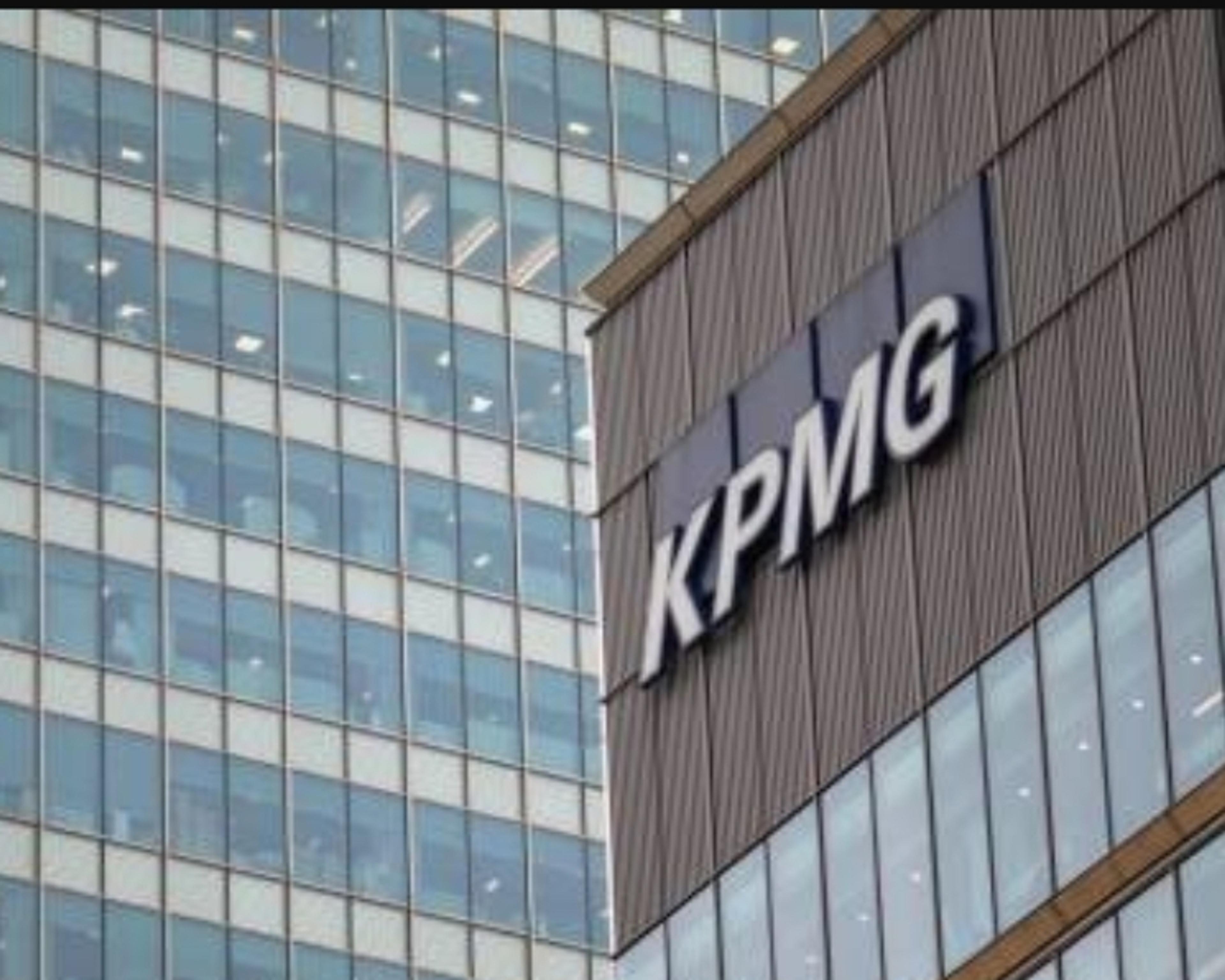 KPMG top partners quit in wake of WhatsApp row