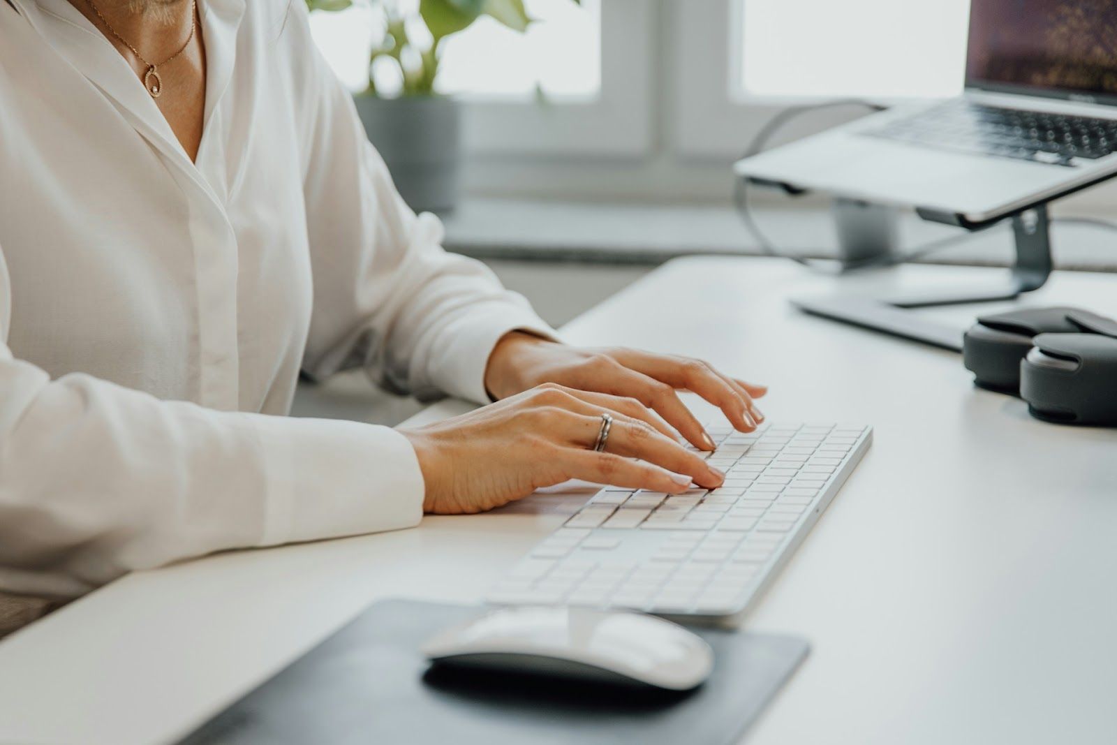 scheduling meetings while working remotely