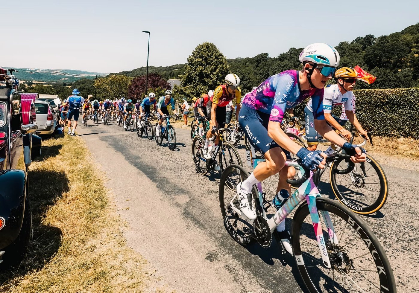 FACTOR OSTRO VAM AT THE TOUR