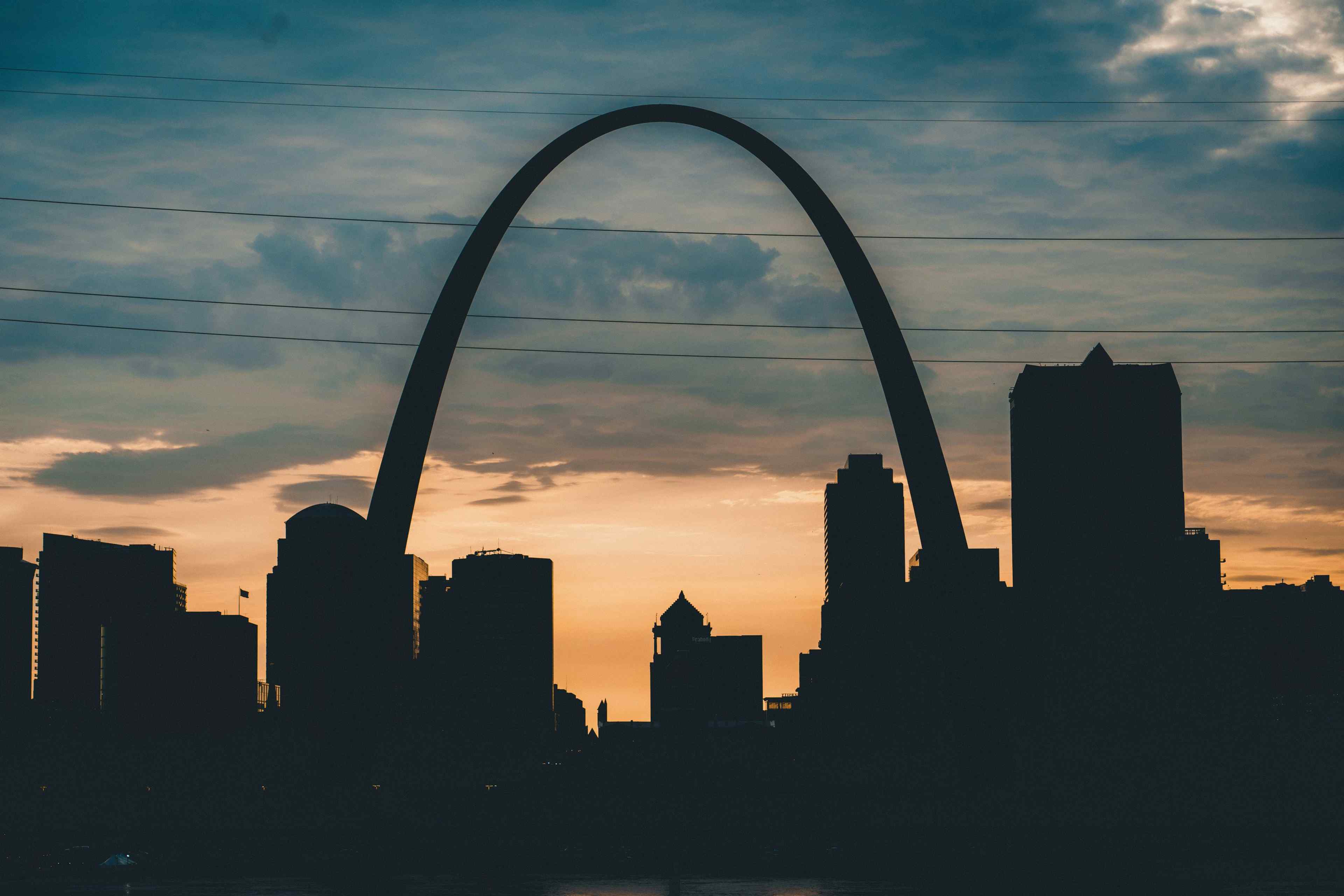 The Gateway Arch and the St. Louis skyline at dusk