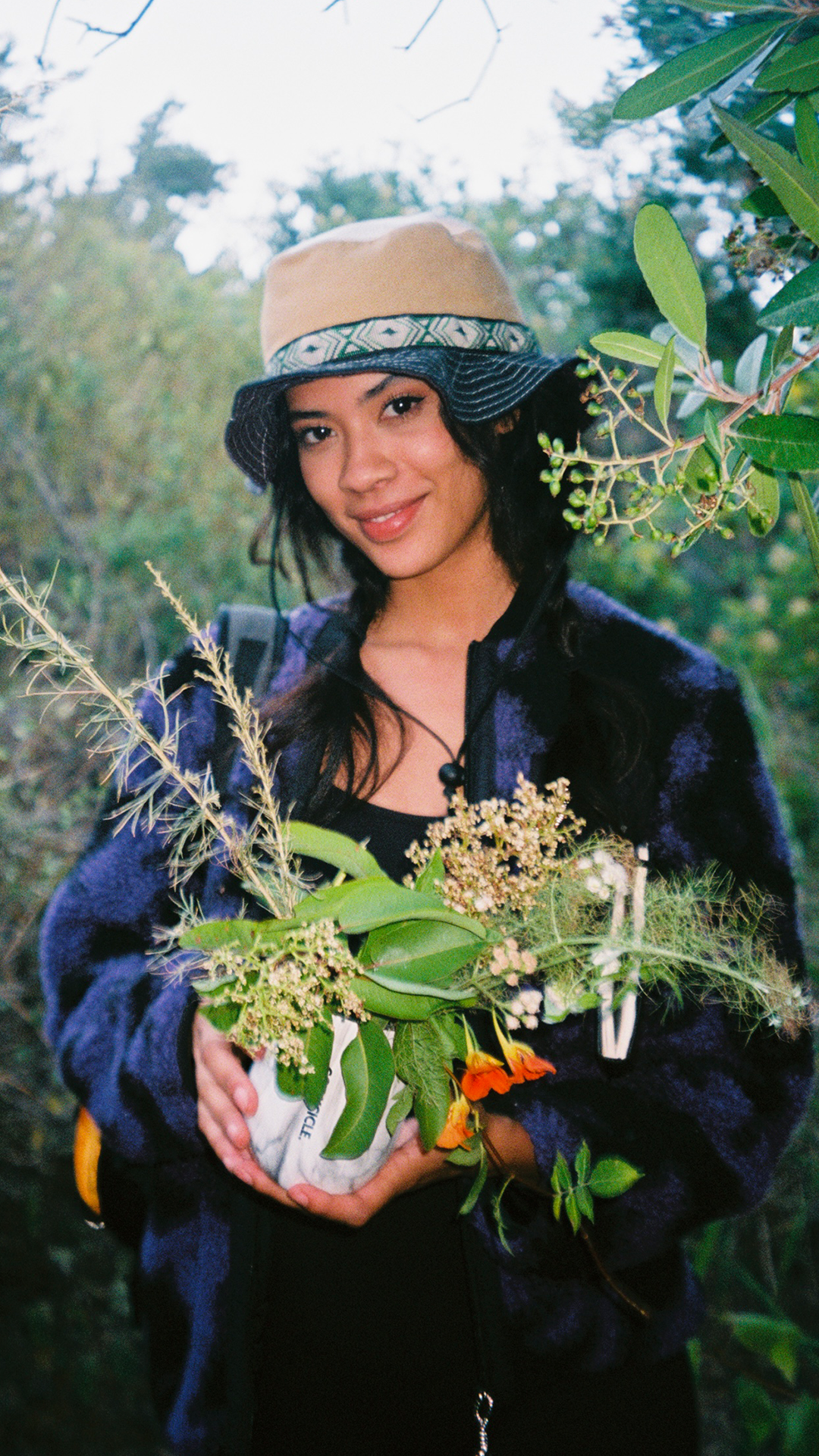 Hero Poster Mobile - A decorative image from Usal Project