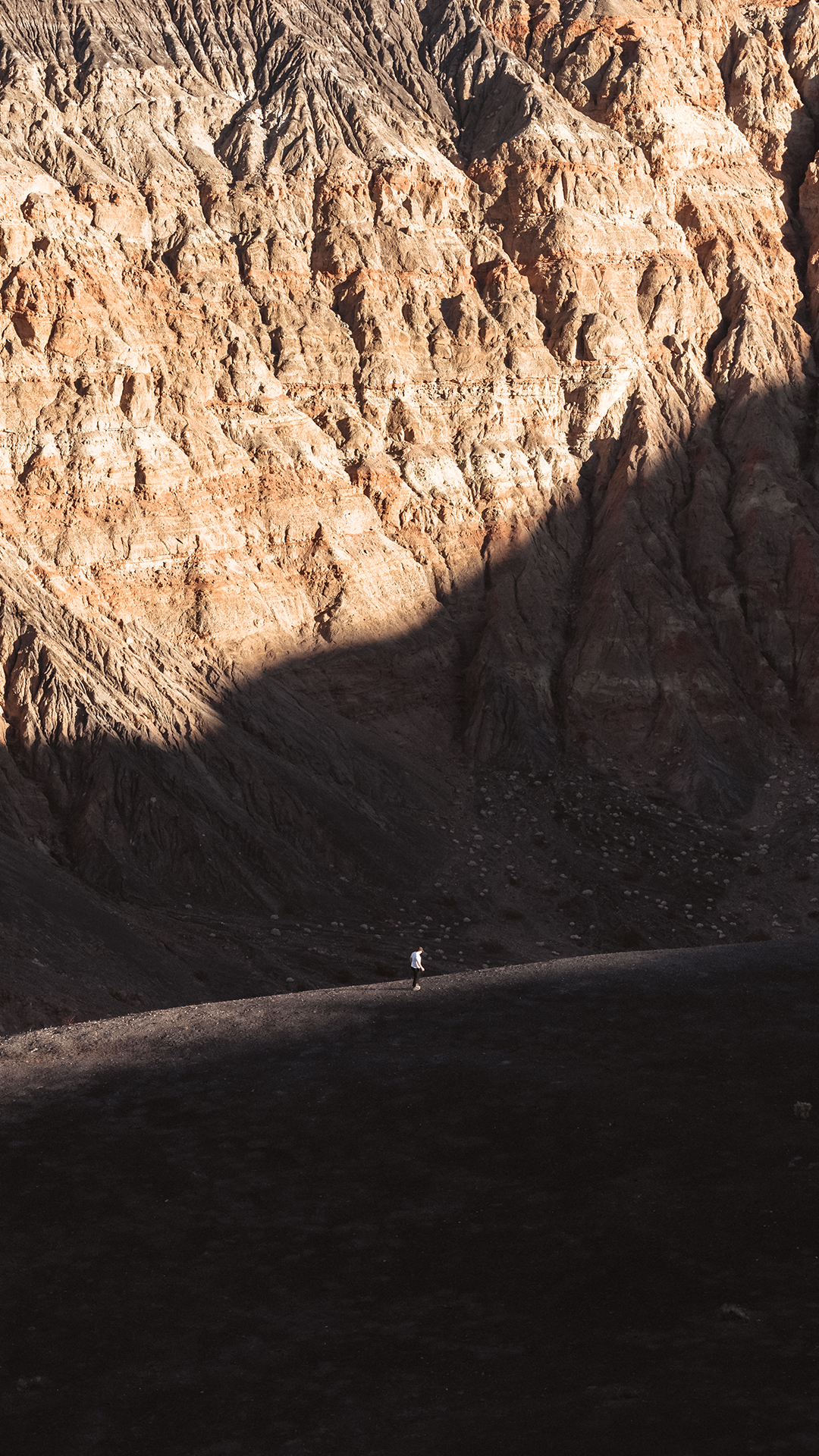 Hero Poster Mobile - A decorative image from Usal Project