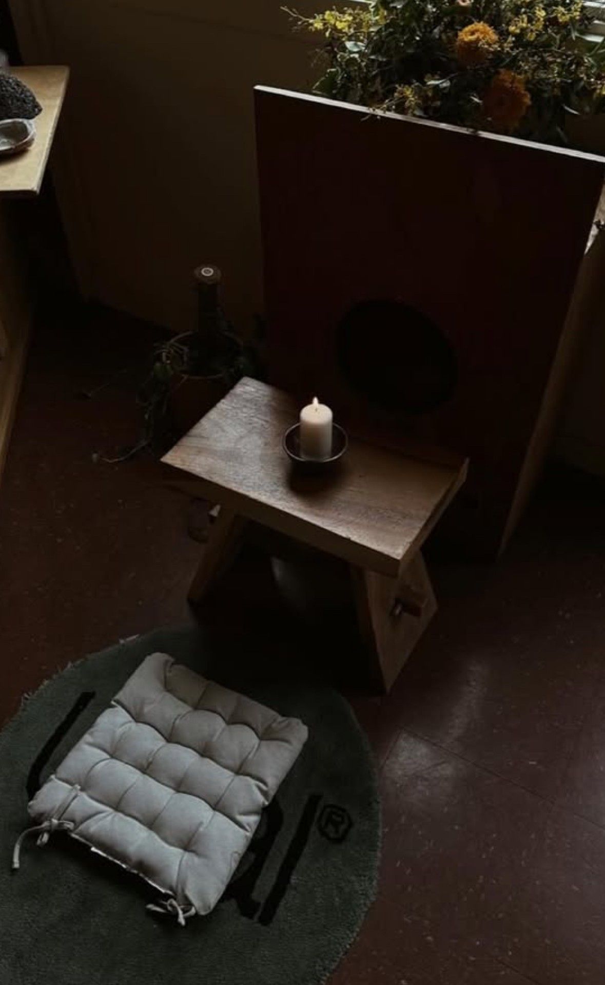 Hero Poster Mobile - A decorative image from Usal Project