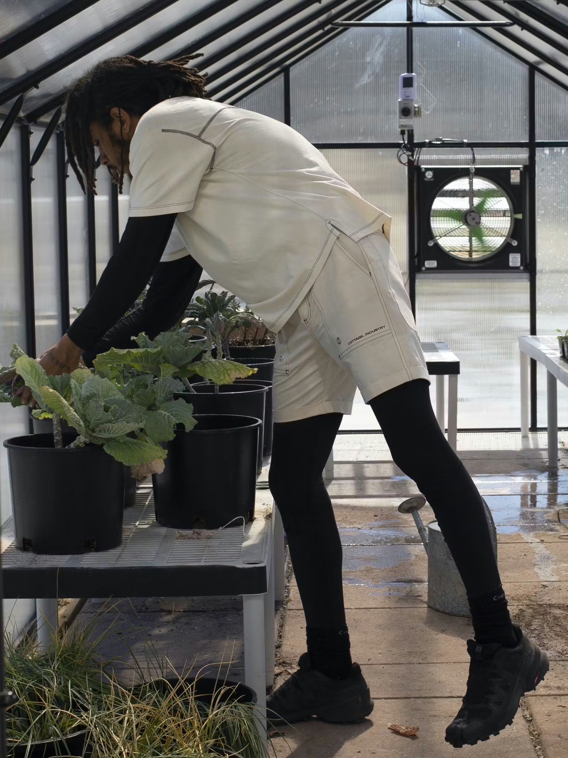 Hero Poster Mobile - A decorative image from Usal Project