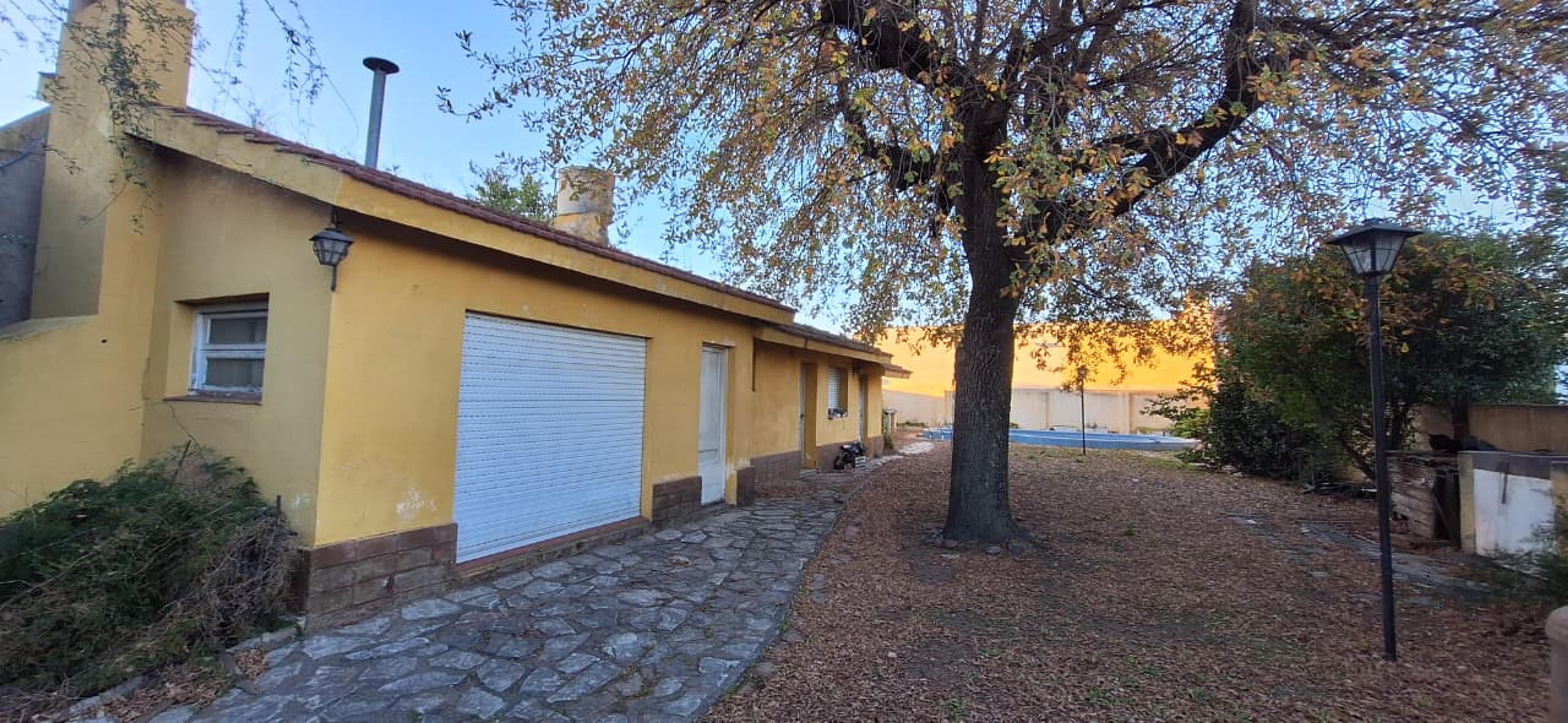 Casa en venta con pileta, quincho y estudio independiente en Santa Rosa, La Pampa — imagen 7