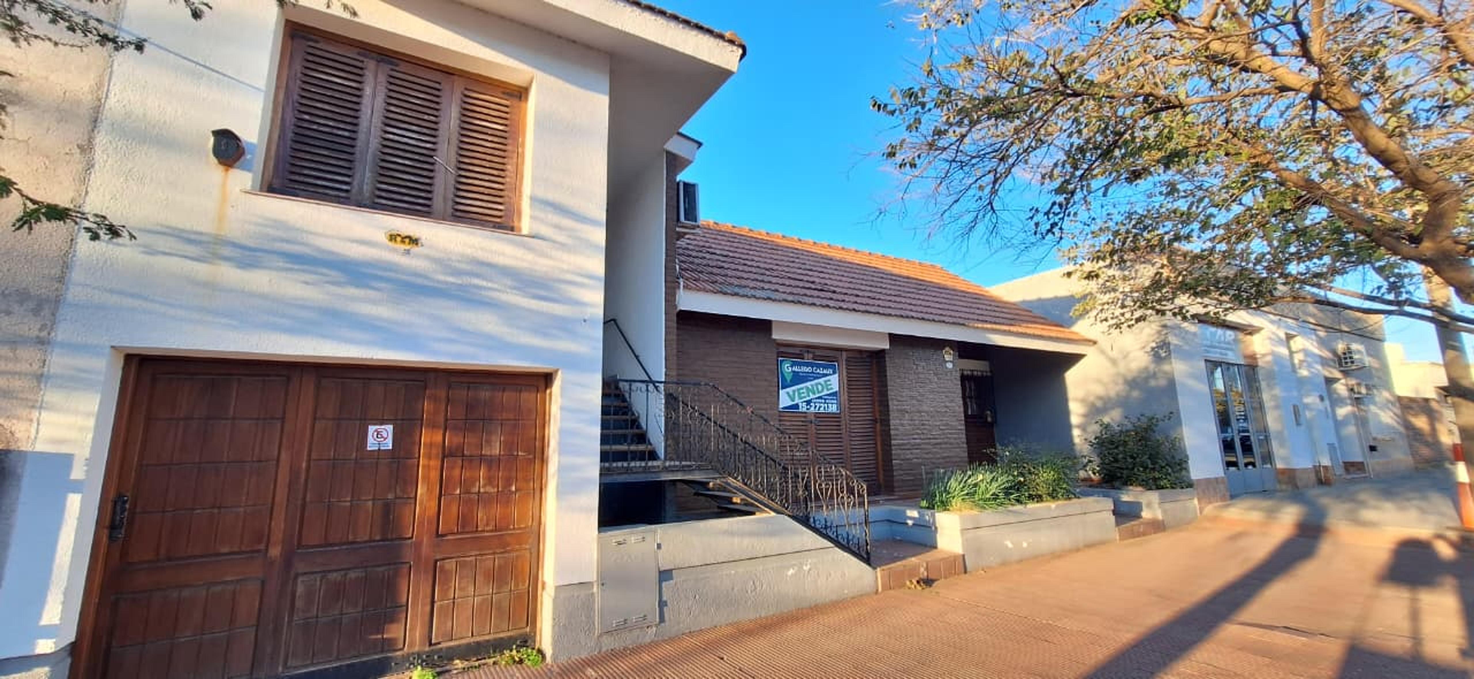 Casa en venta con pileta, quincho y estudio independiente en Santa Rosa, La Pampa — imagen 5