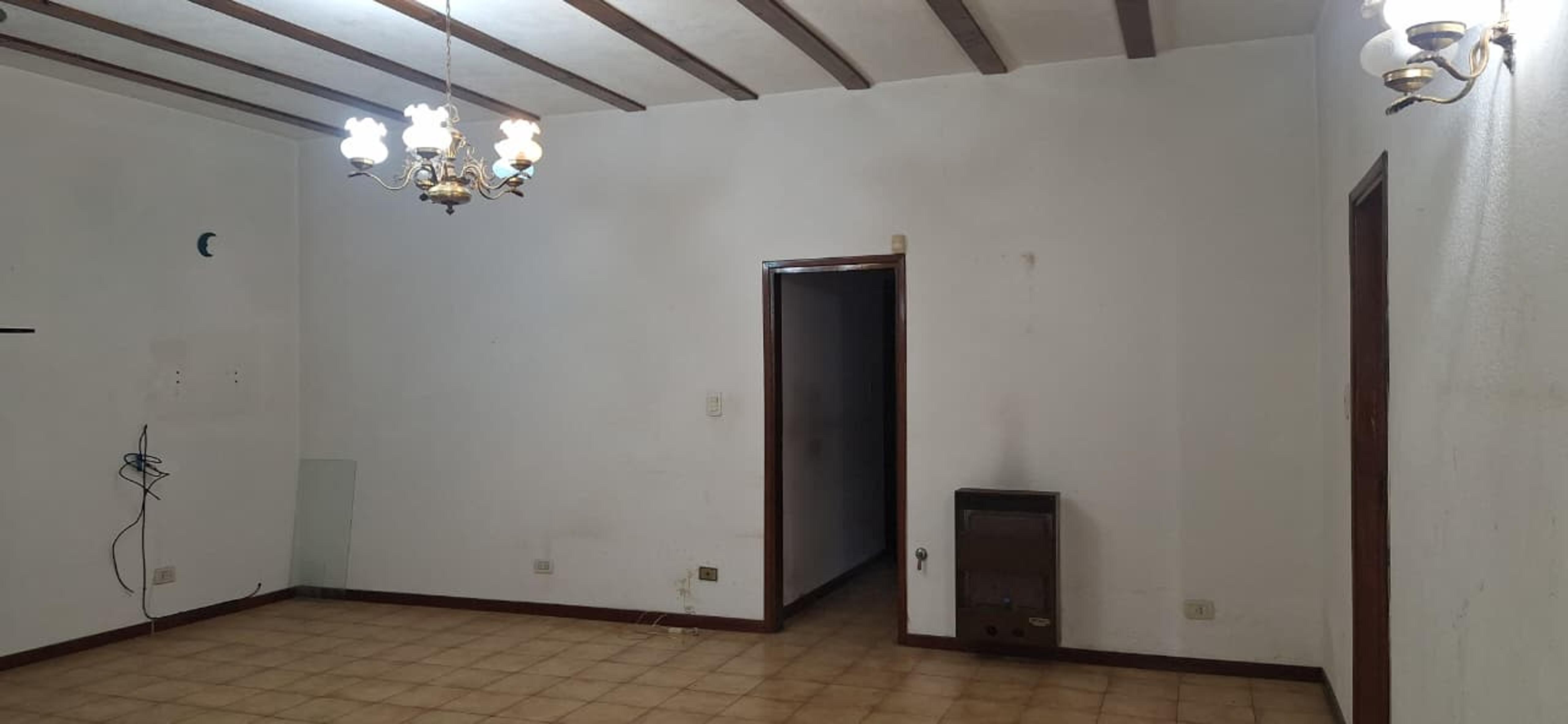 Casa en venta con pileta, quincho y estudio independiente en Santa Rosa, La Pampa — imagen 9