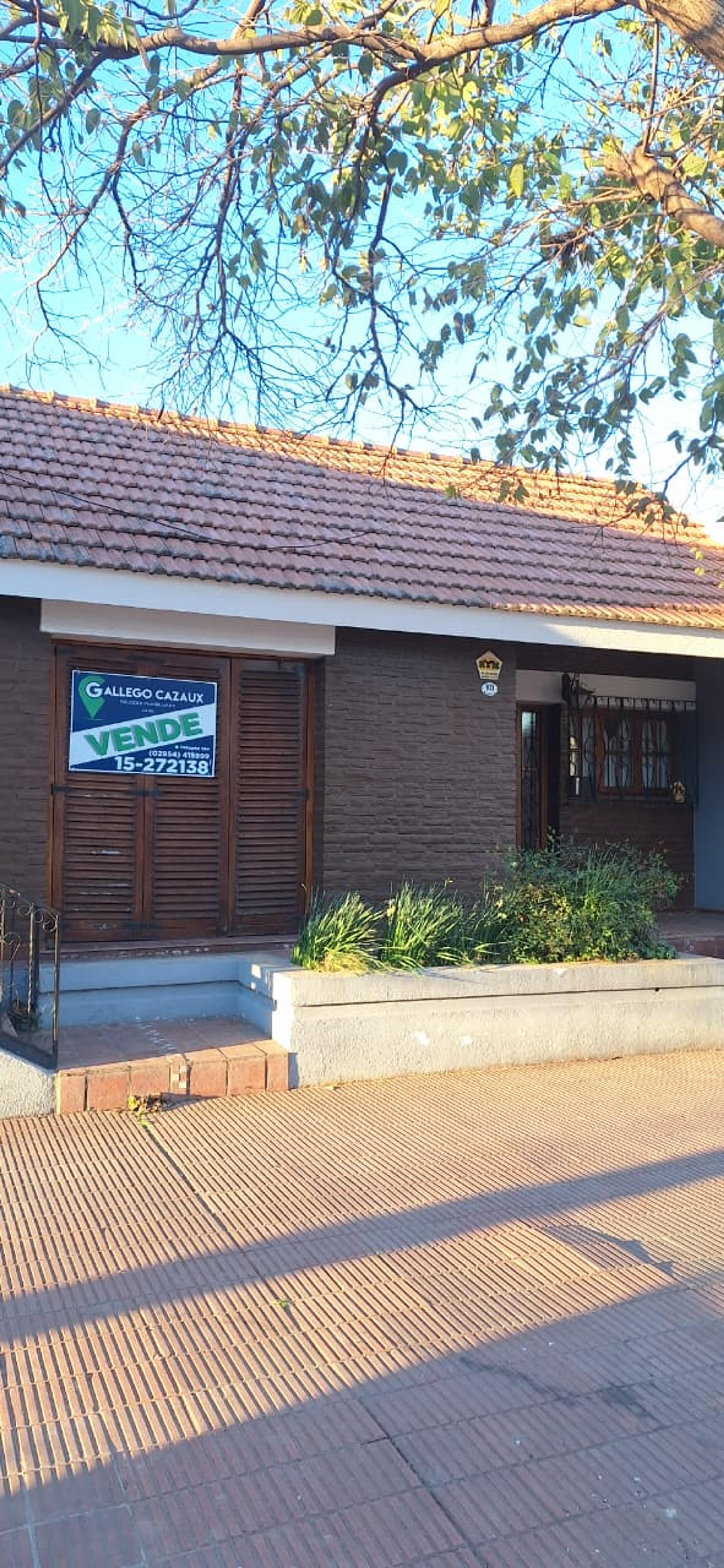 Casa en venta con pileta, quincho y estudio independiente en Santa Rosa, La Pampa — imagen 3