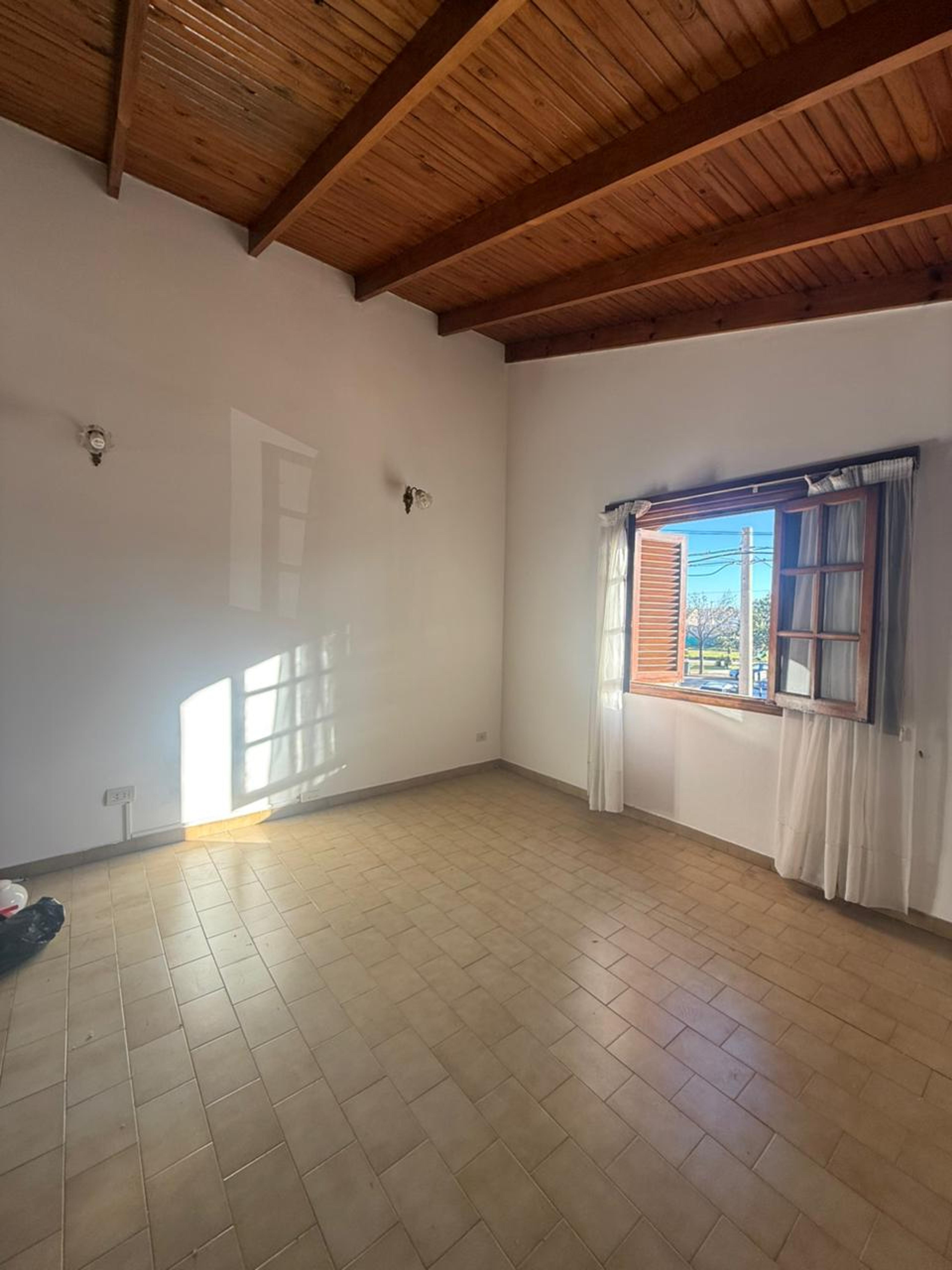 ¡TU PRÓXIMO HOGAR O PROYECTO PROFESIONAL EN SANTA ROSA! — imagen 5
