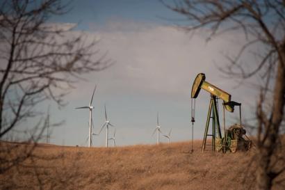 image from The new windmill farm built above the Osage’s underground reservation