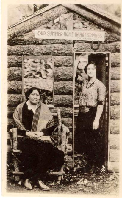 image from Rita Smith and her servant Nettie Brookshire.