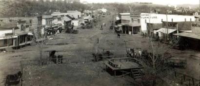 image from Downtown Pawhuska in 1906, before the oil boom.