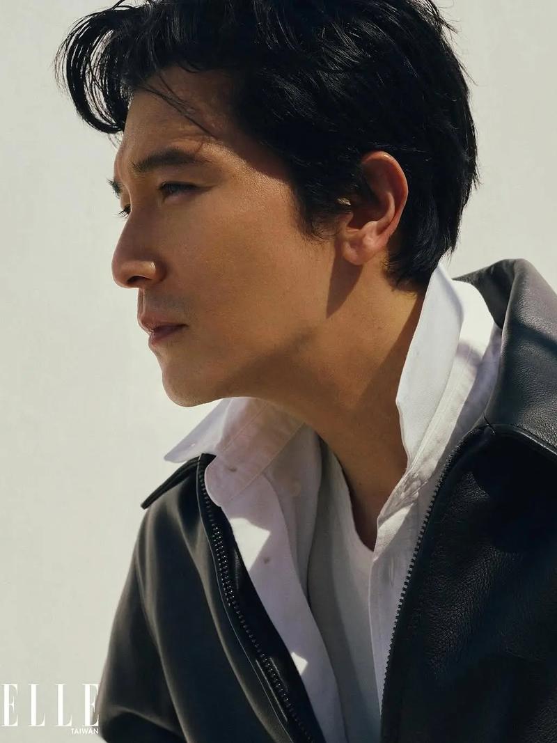 邱澤 on Elle Taiwan Cover