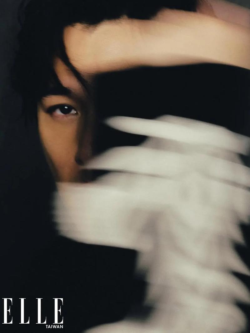 邱澤 on Elle Taiwan Cover