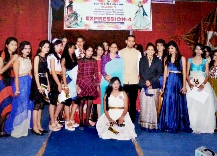 “Fashion Show” December 2014