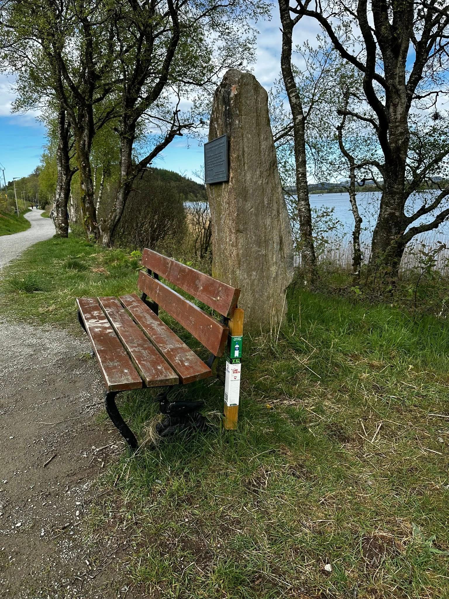 Er du klar for en morsom og aktiv utfordring i vakre omgivelser? Stolpejakten 2025 er i gang, og Brynes Vel inviterer DEG til å bli med på jakten!