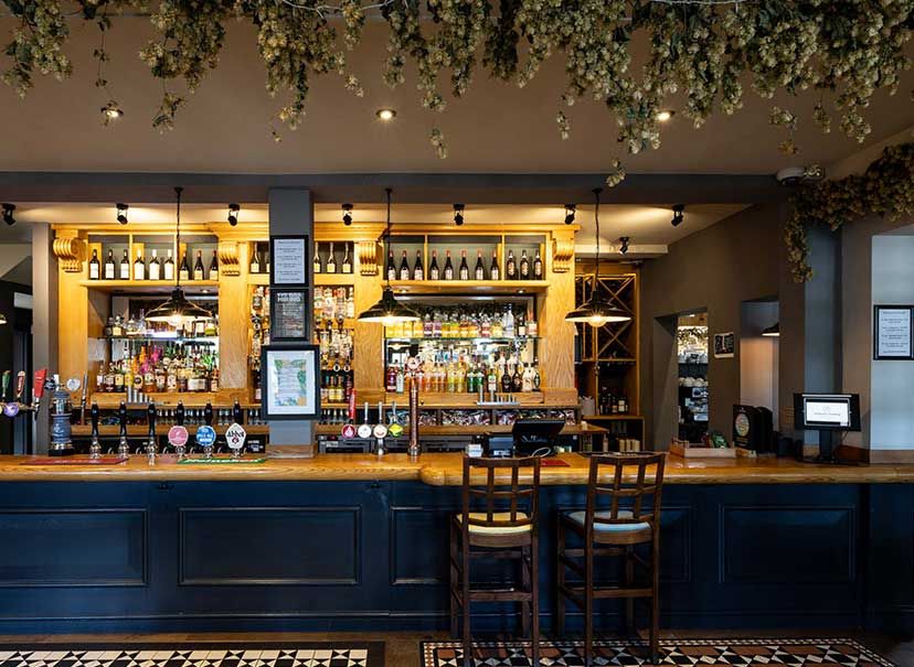 The Rose & Crown dining room