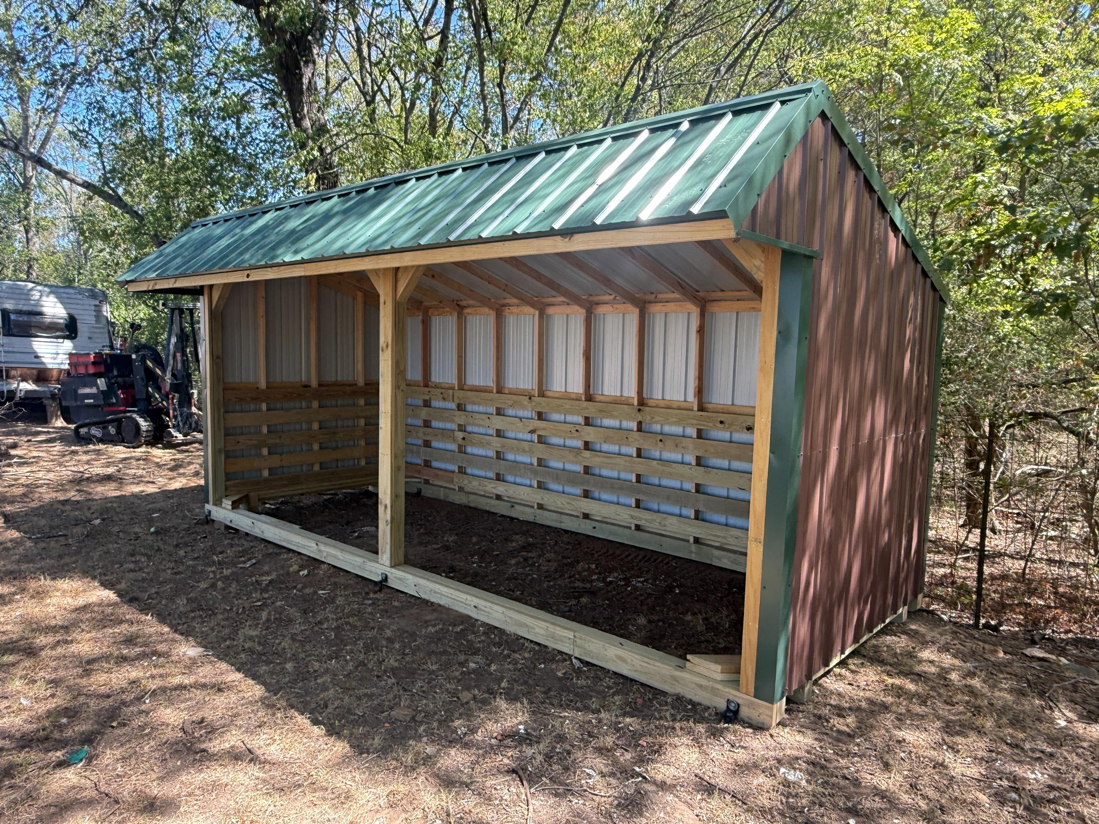 8x20 Animal Shelter in Mount Pleasant, TX