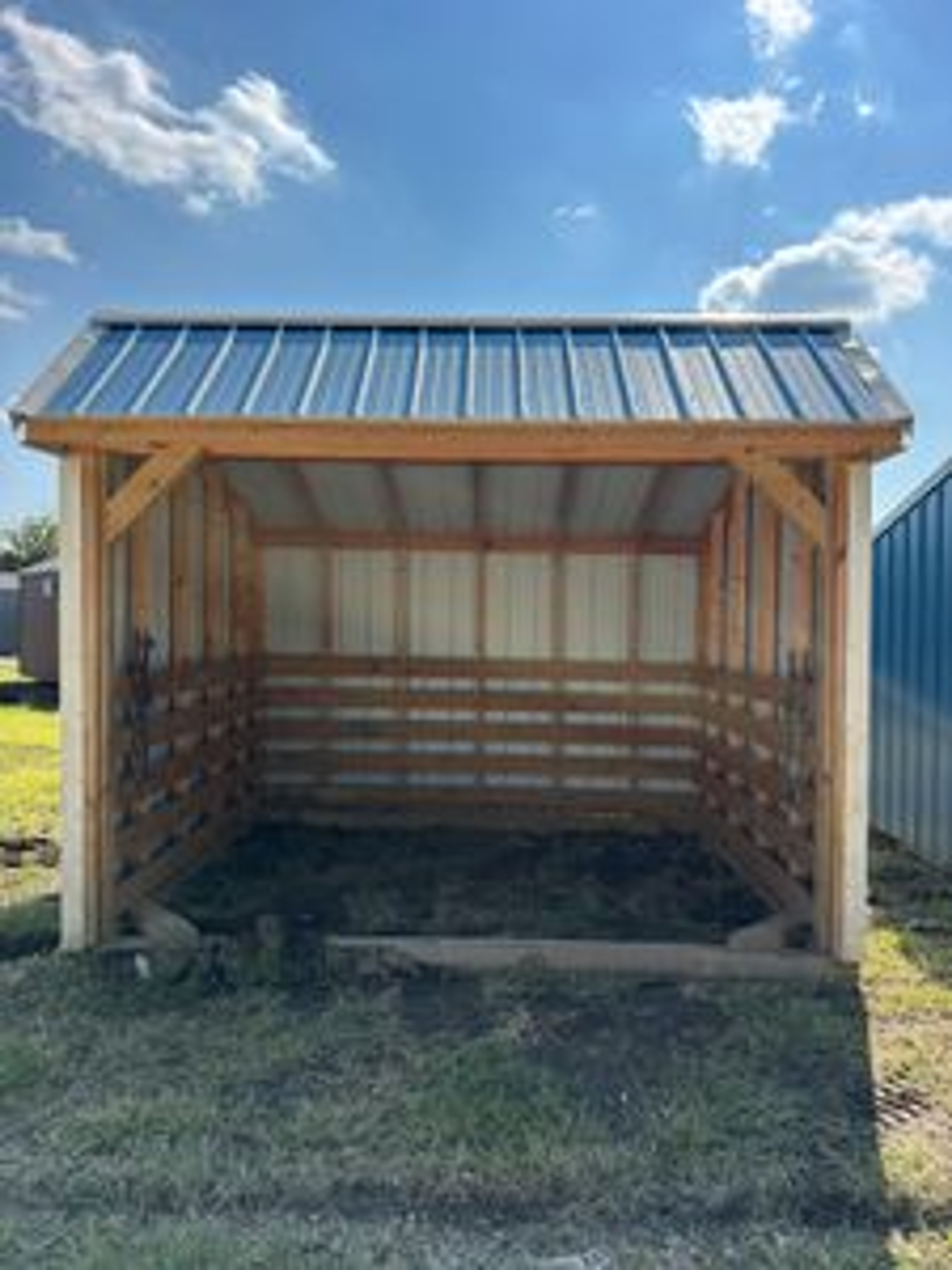 10x12 Animal Shelter — photo 3