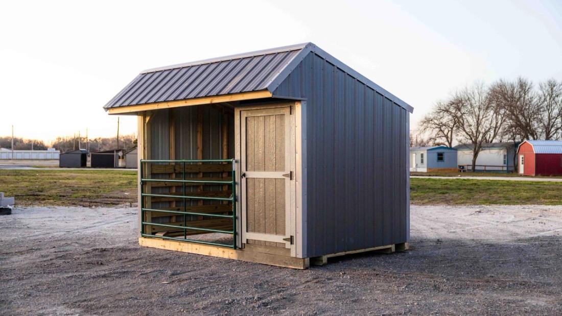 8x12 Animal Shelter — exterior