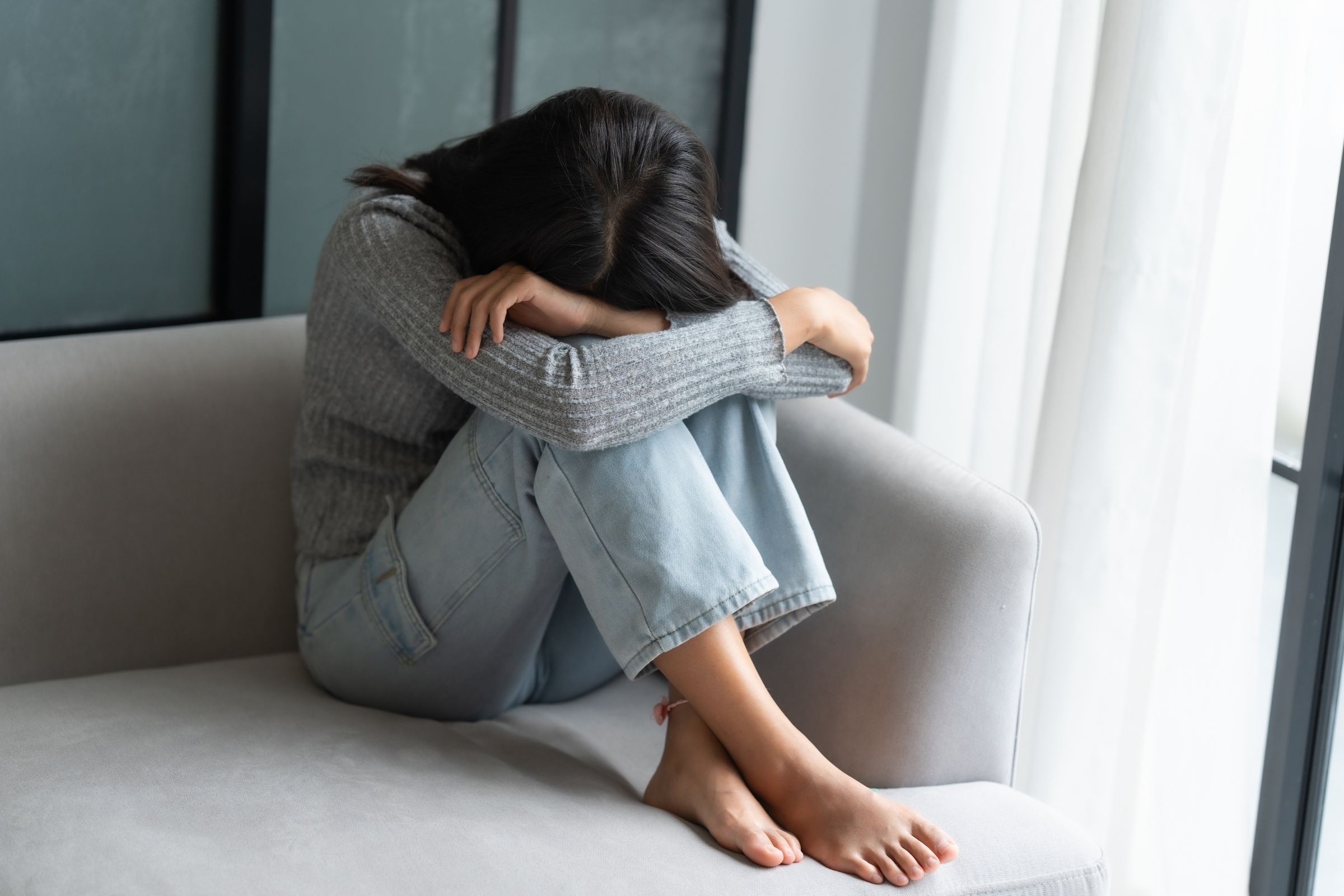 does-ovulation-make-you-emotional-what-science-says-samphire