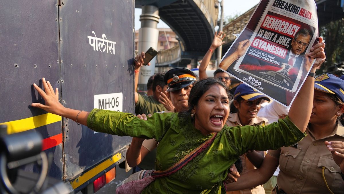 Imagen de la noticia: India’s SIR Voter Purge Shows Digital Authoritarianism in Action (Tech Policy Press)