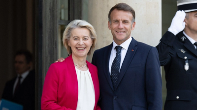 What France’s Under-15 Social Media Ban Means for Europe