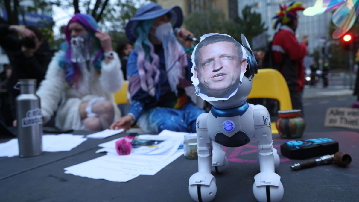 Imagen de la noticia: Gil Durán Maps the Rise of the 'Nerd Reich' (Tech Policy Press)