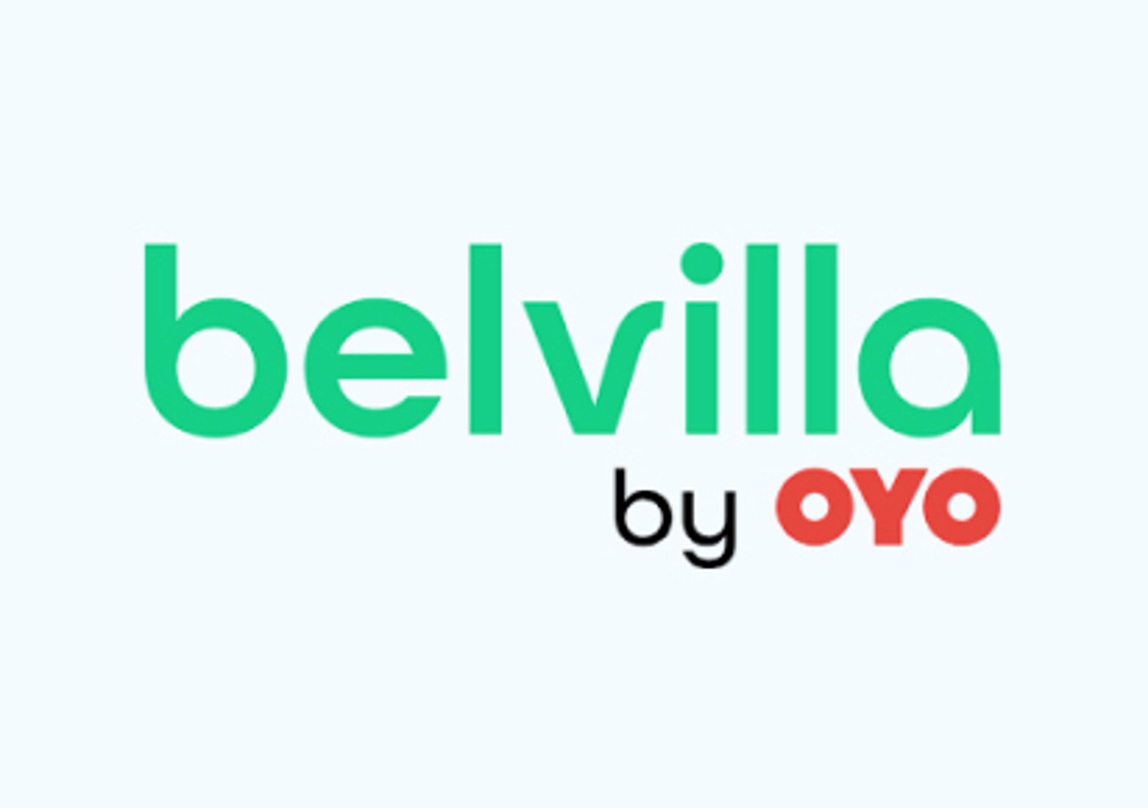 Belvilla by OYO Logo in grüner und roter Schrift auf hellem Hintergrund