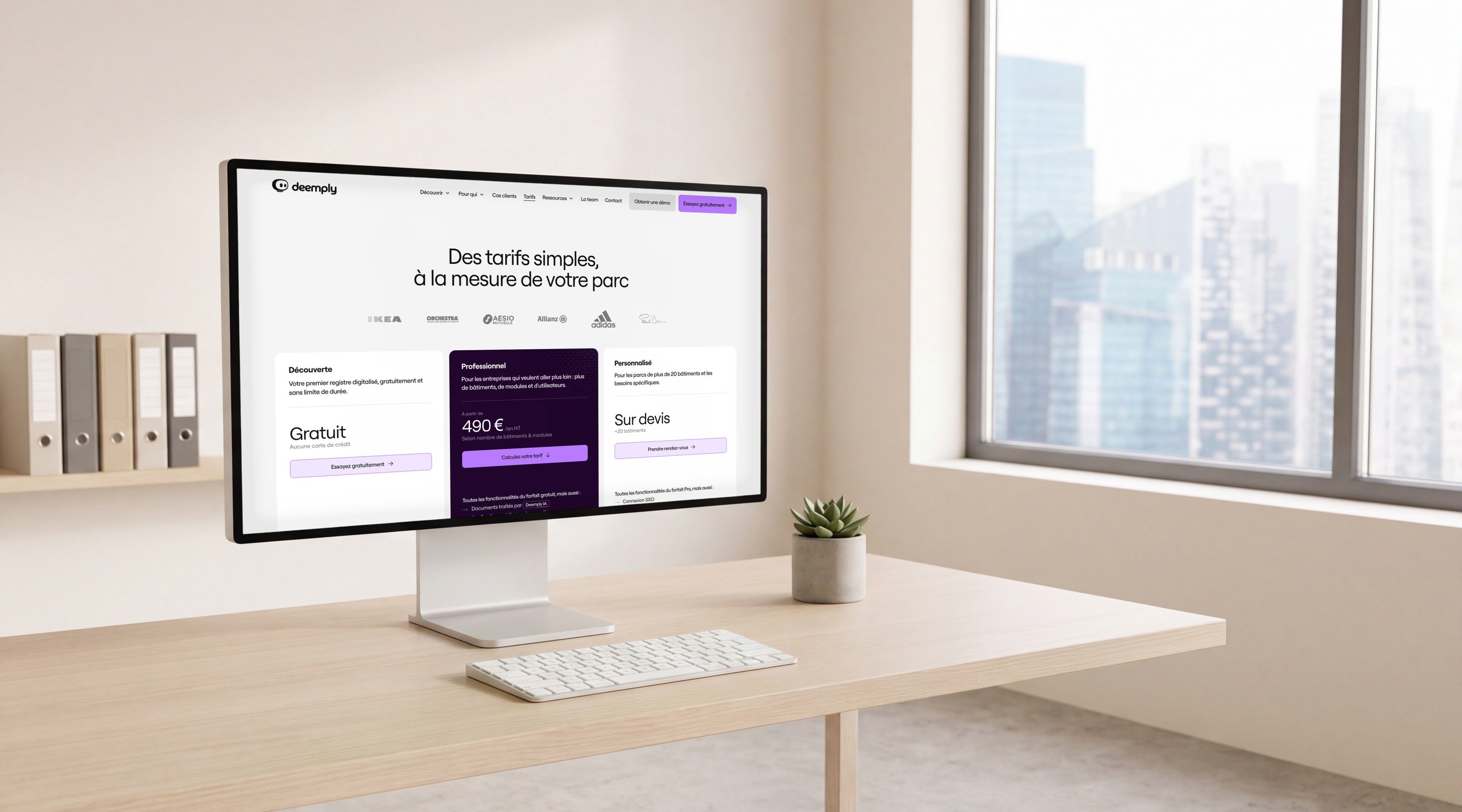 Pro Display XDR open on Deemply's Pricing page