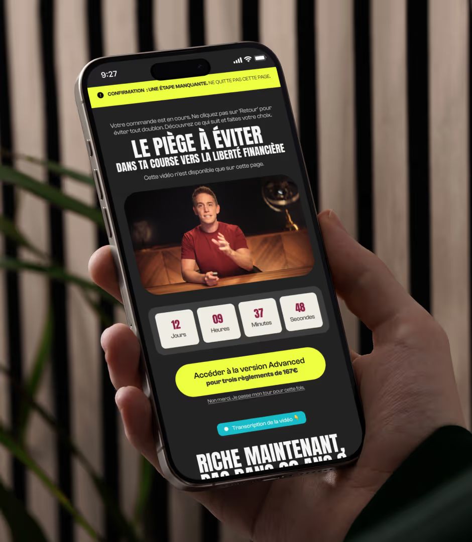 Paradox mobile upsell page on a smartphone: “Le piège à éviter” headline, video, countdown timer and yellow button