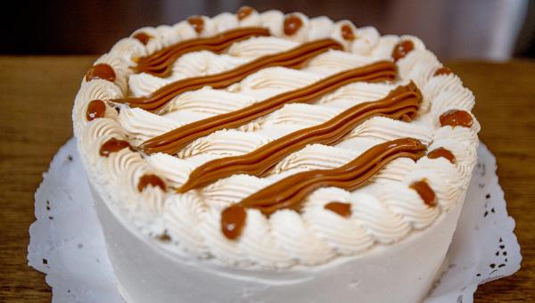 Merengue Manjar Lúcuma