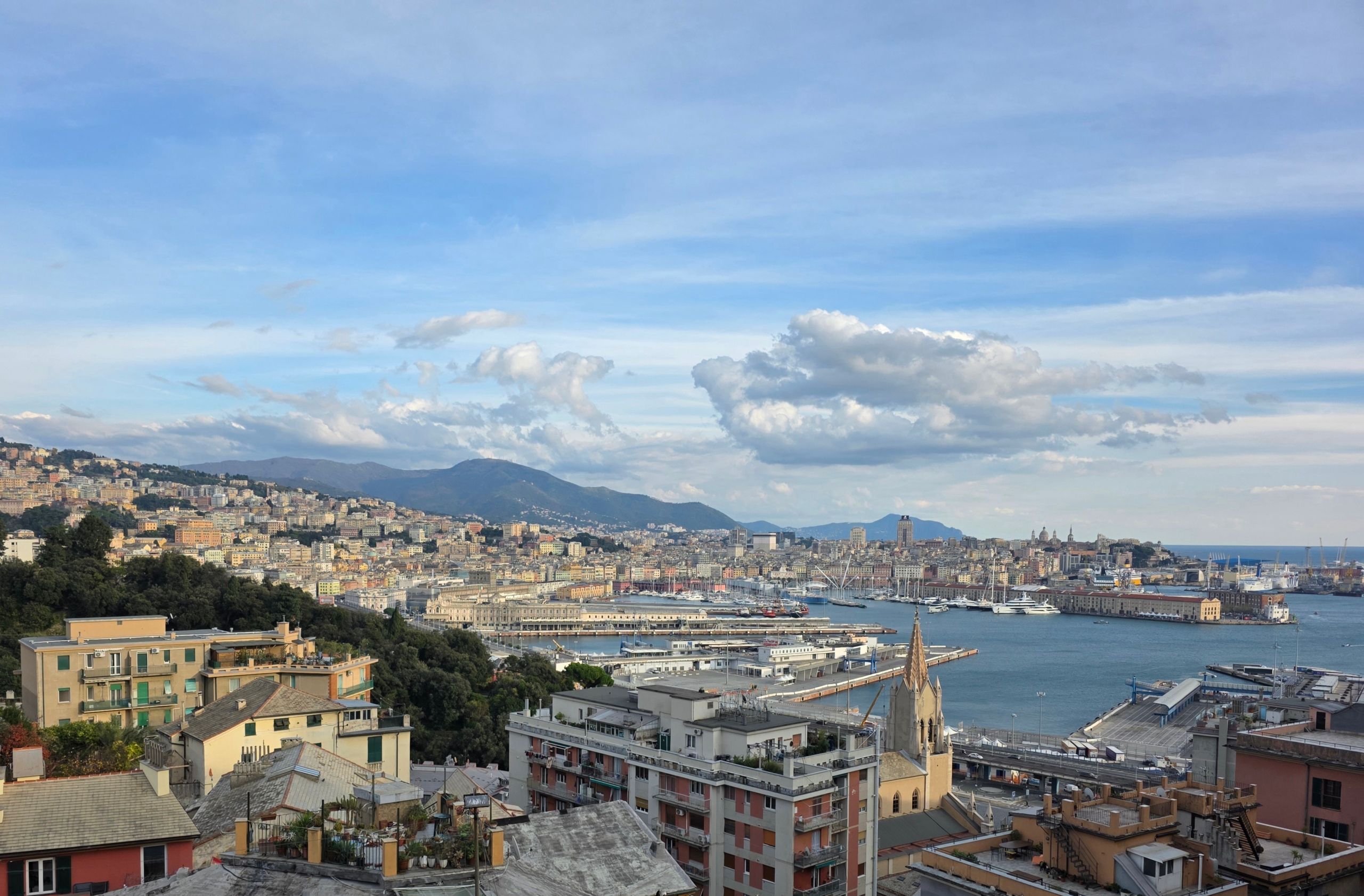 Appartamento a Genova (Mura degli Angeli)
