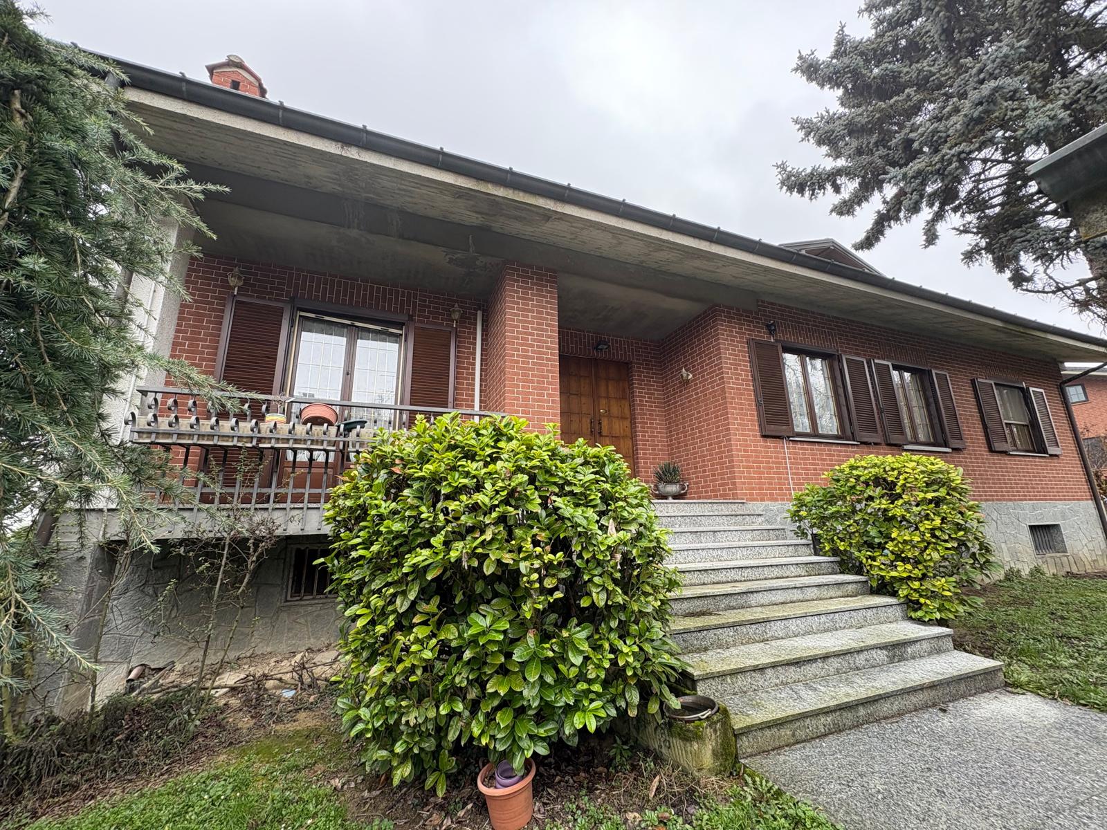 Villa panoramica di prestigio con giardino privato – foto 2