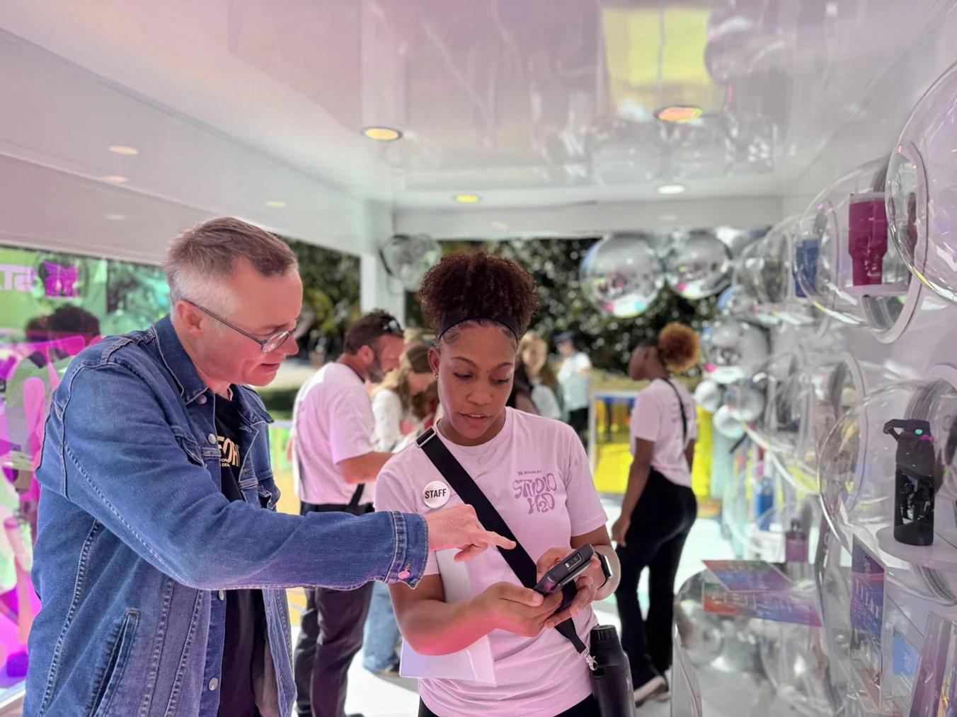 social media marketing booth