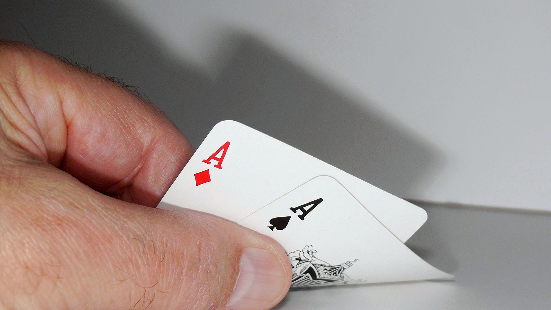 Promotional image for Почему нельзя играть в карты?