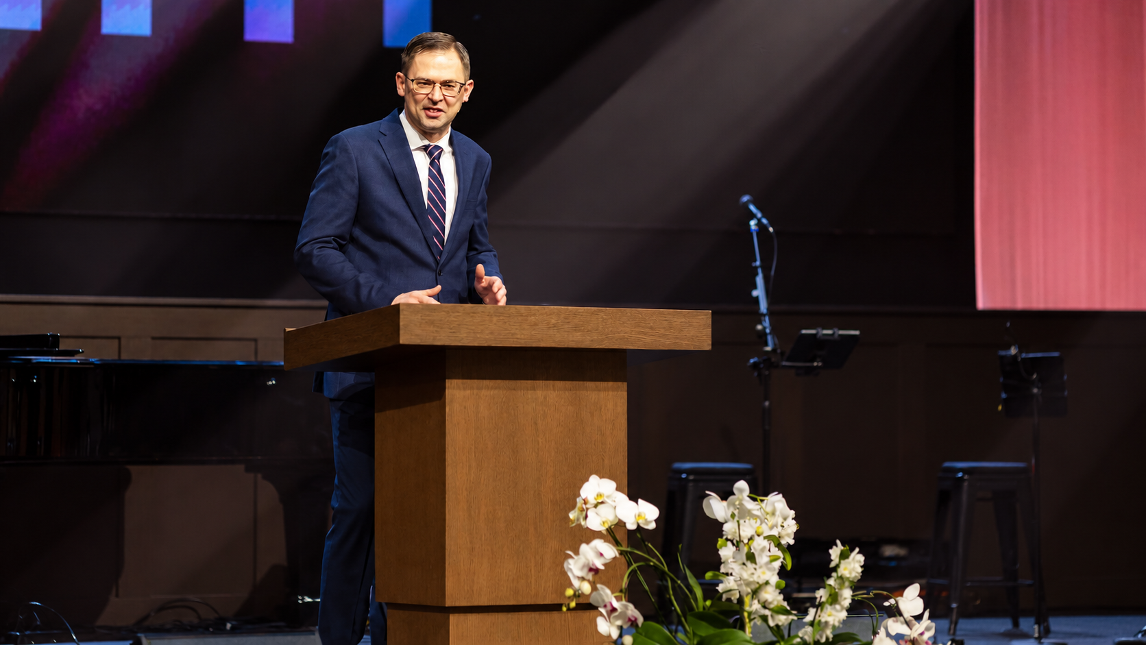 Promotional image for Опасности поклонения
