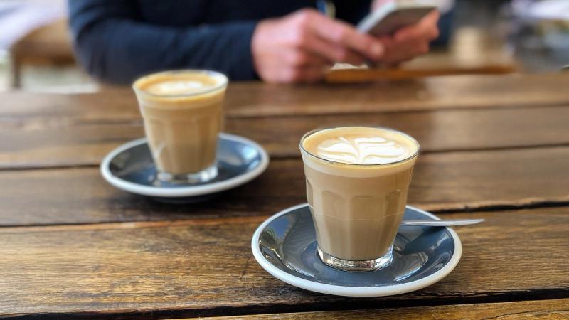 Есть ли разница в общении с неверующим и отлученным от церкви?