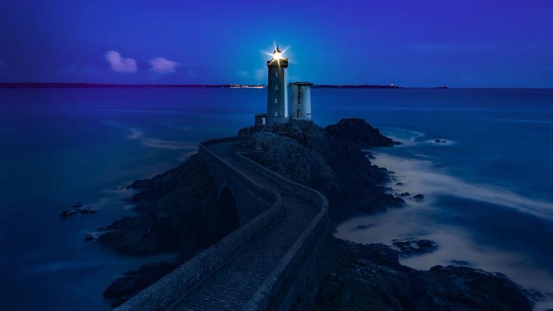 Как смотрет