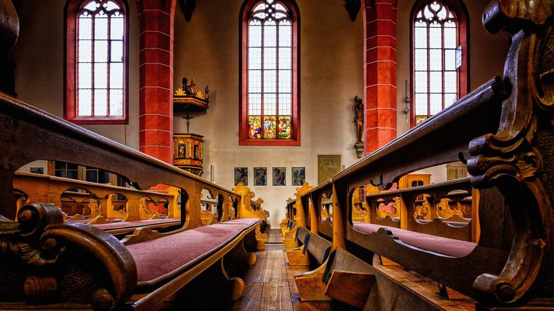 Какую роль играет конфи