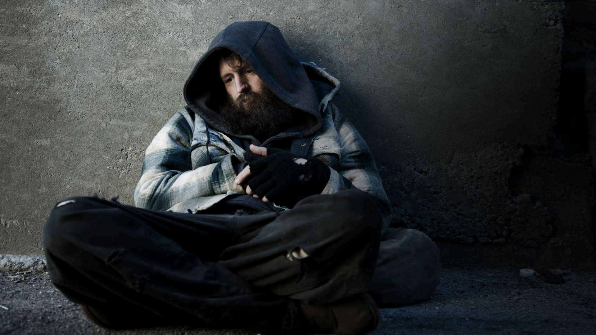 Promotional image for Как относиться к бездомным?