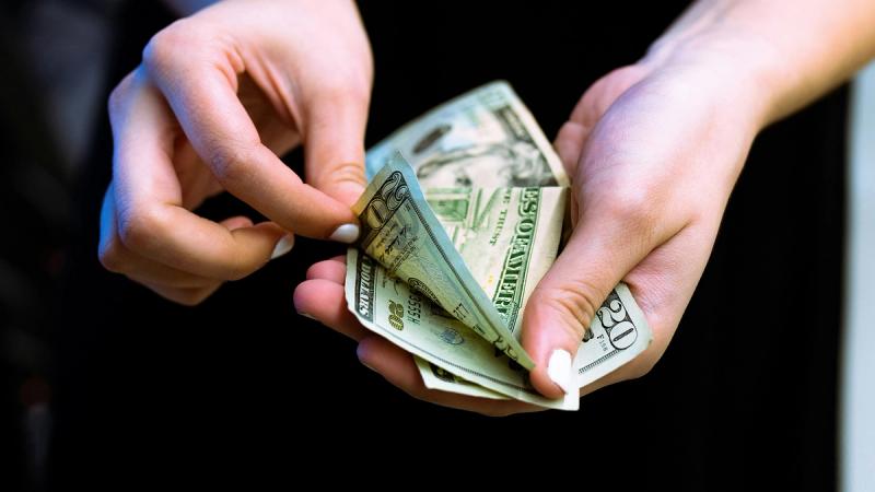 Нужно ли молиться о финансах, если мой достаток предрешен Богом?