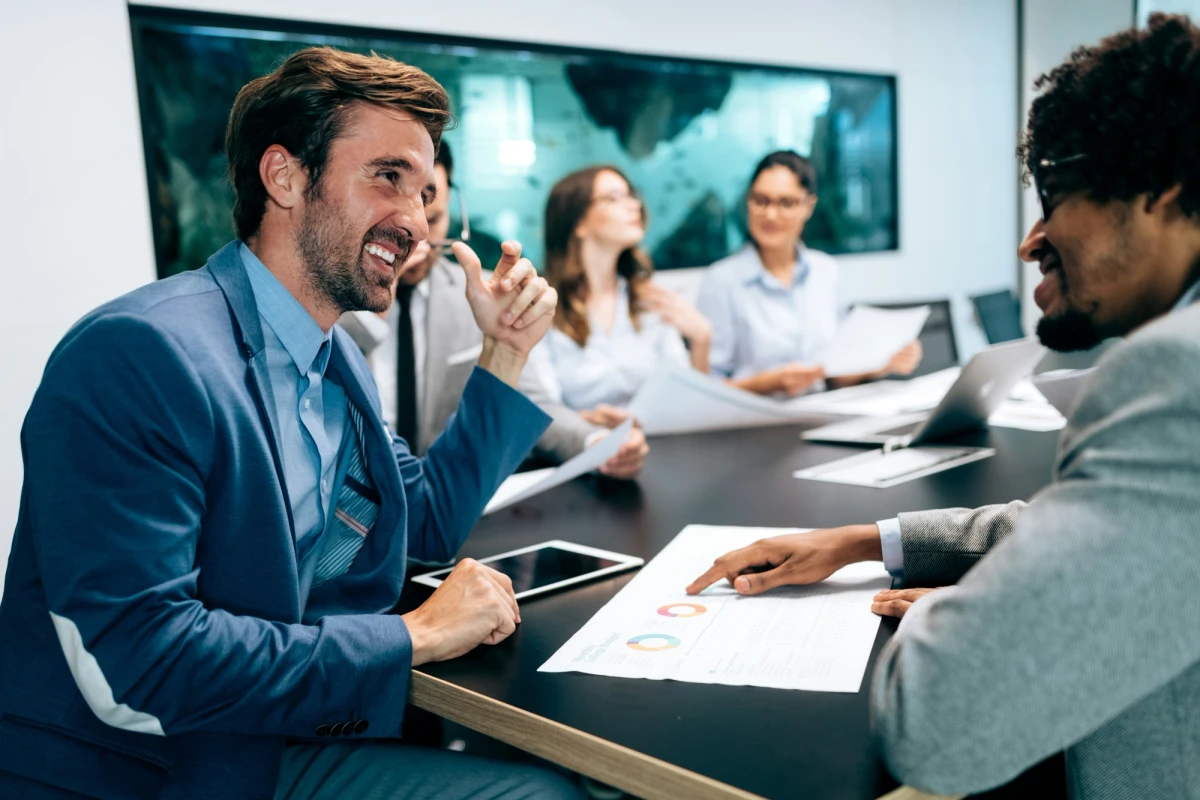 small-team-discussing-financial-kpis