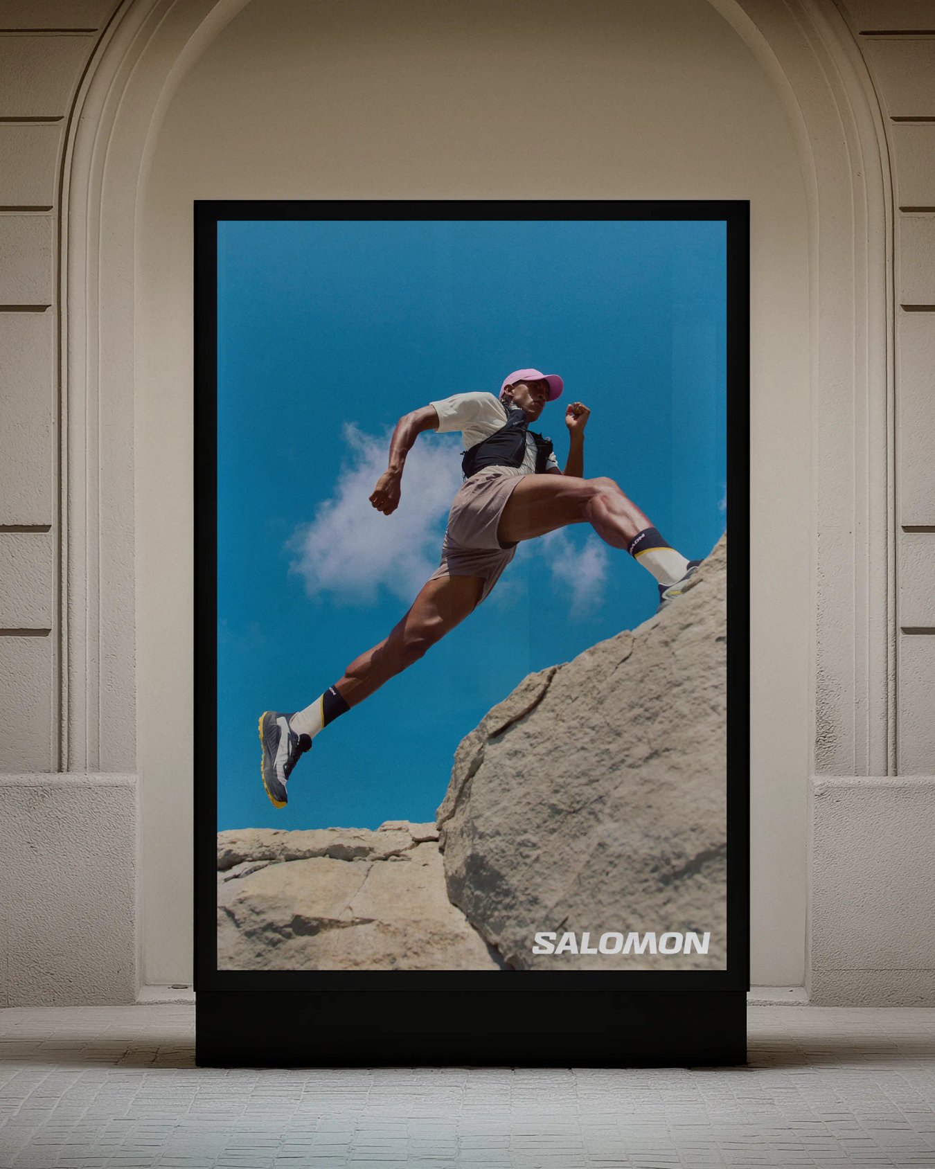 JANEIRO-Creative-Office_Salomon_AW25-26-Genesis_OOHH_Display_2160x2700
