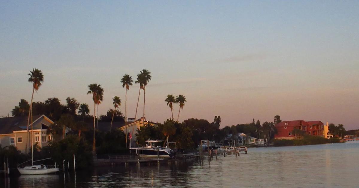 Homes and boat docks on the Intracoastal Waterway in Indian Rocks Beach at dusk