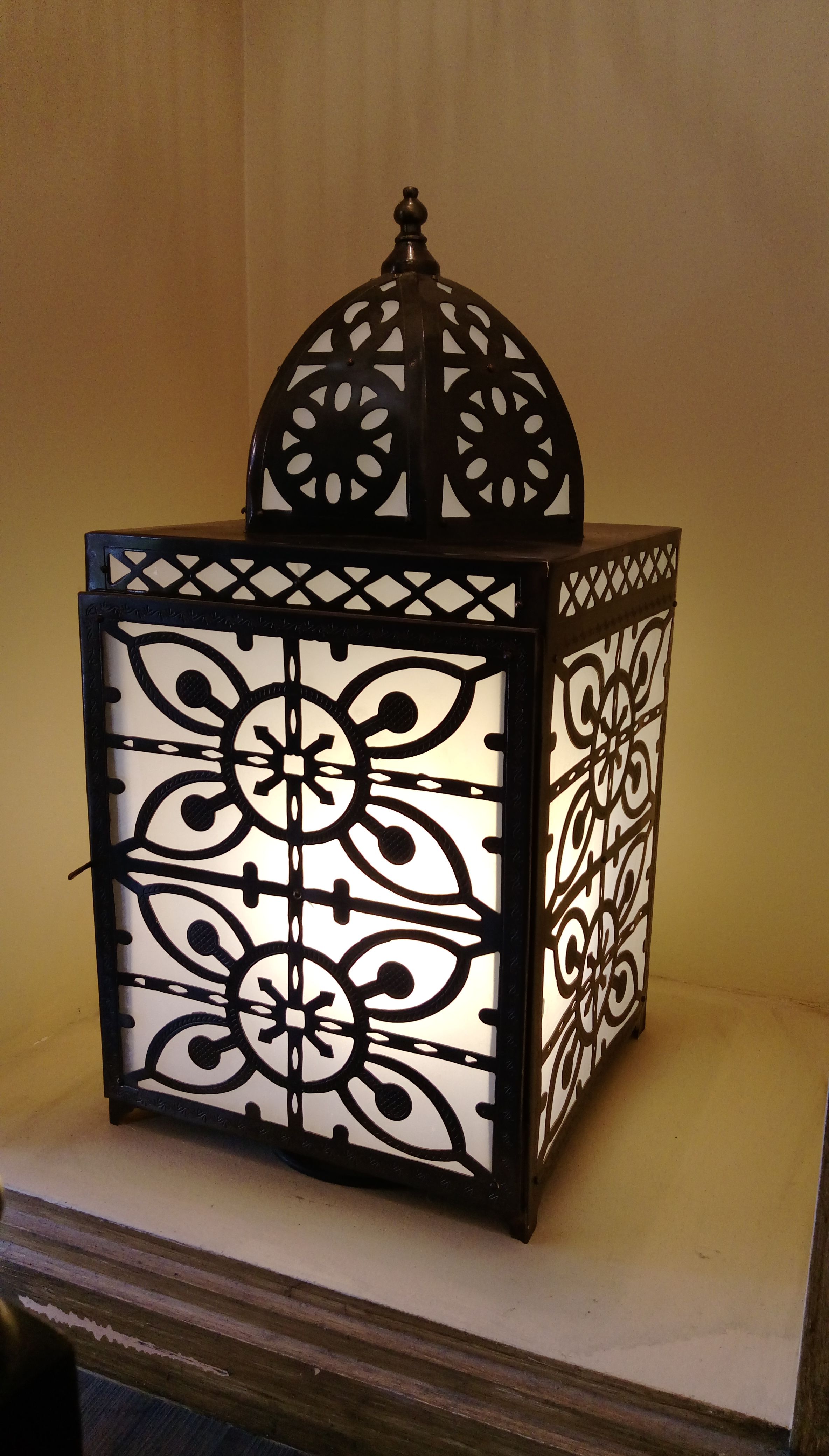 Boundary & Floor Lamps